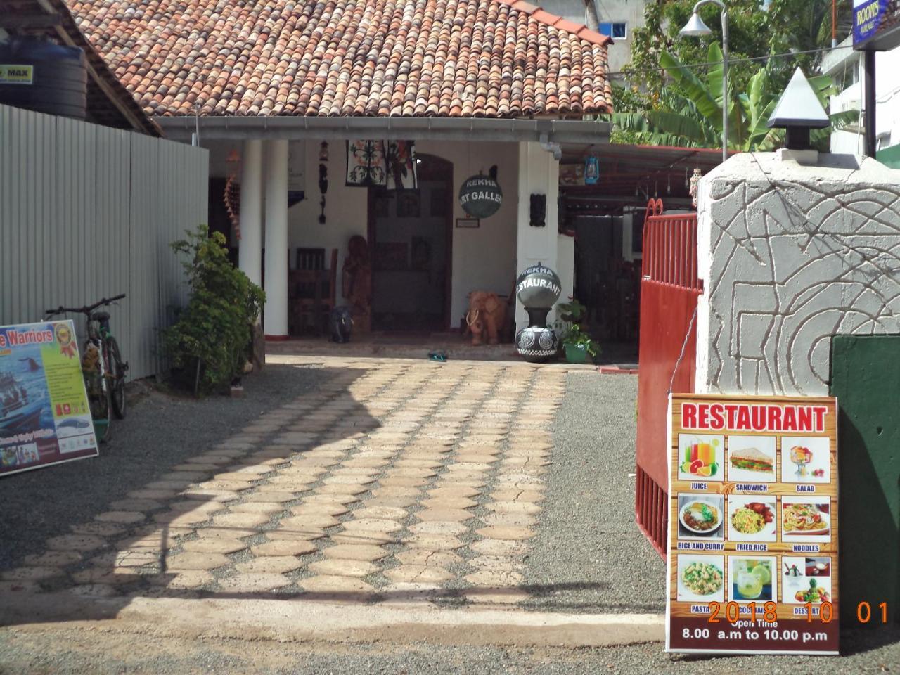 Rekha Art Gallery & Restaurant Mirissa Exterior photo